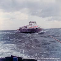 AP1-88 hovercraft number 1 - shipping the superstructure